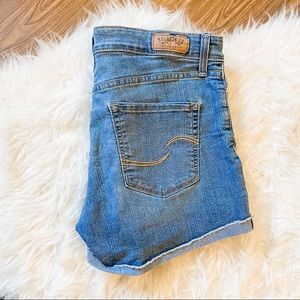 Levi Signature Denim Modern Shorts Medium Wash